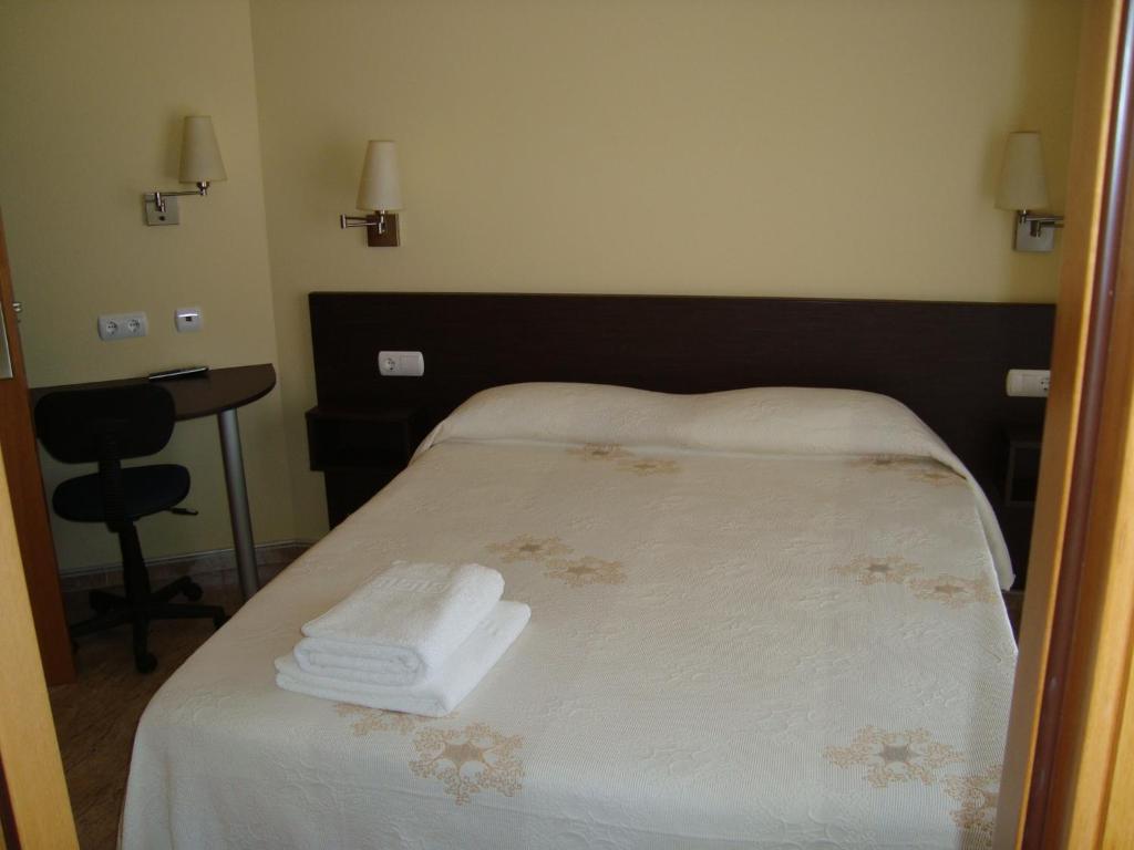 Hostal Sant Sadurni Sant Sadurní dʼAnoia Buitenkant foto