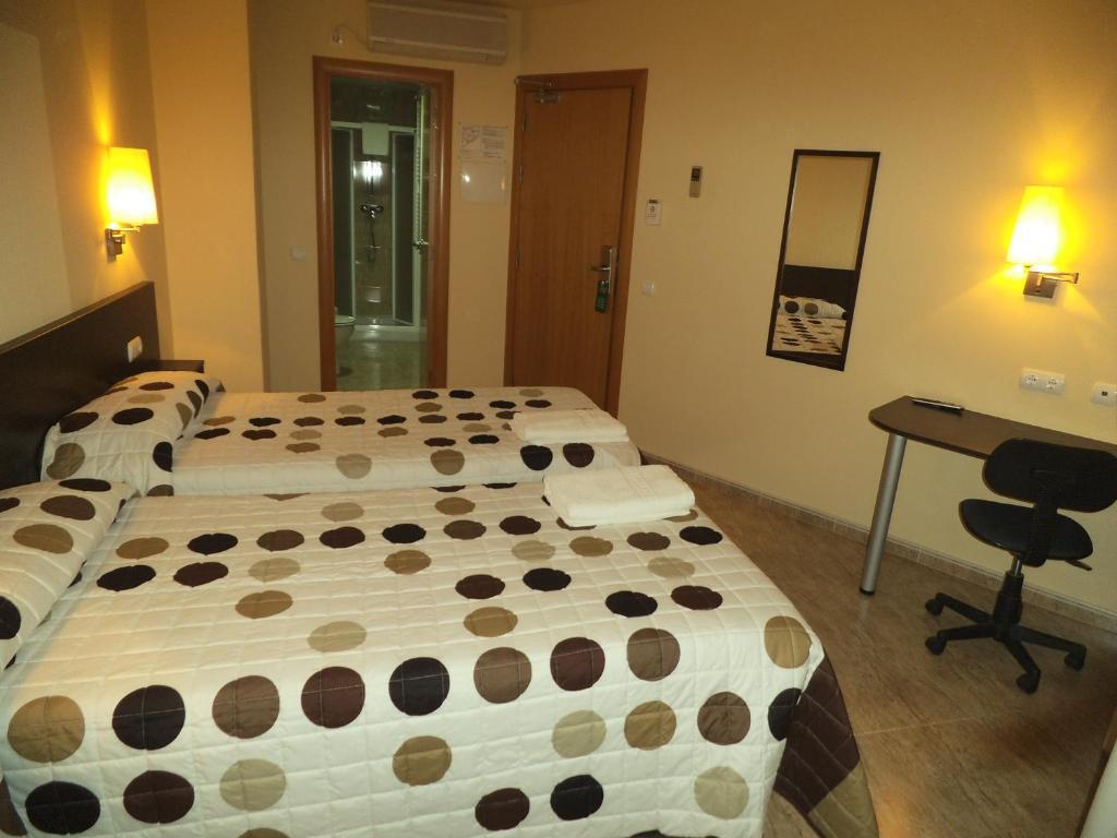 Hostal Sant Sadurni Sant Sadurní dʼAnoia Kamer foto
